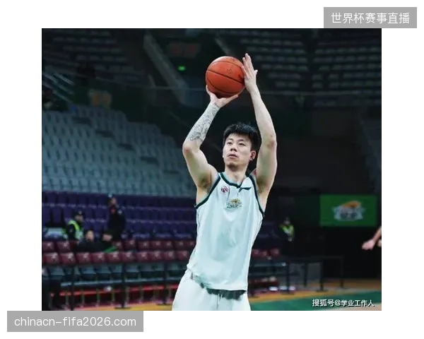 作为冠军拼图，张镇麟在上海队的锋线防守体系中扮演了关键角色